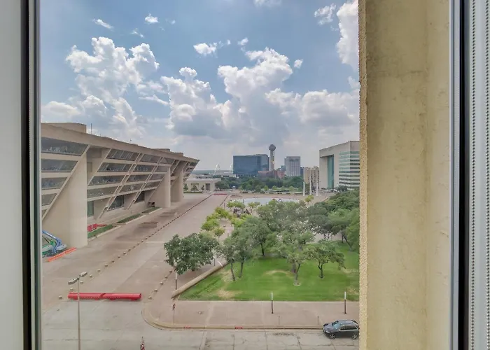All Vacation Rentals Luxury Downtown Dallas Stay By Amyfinehouse
