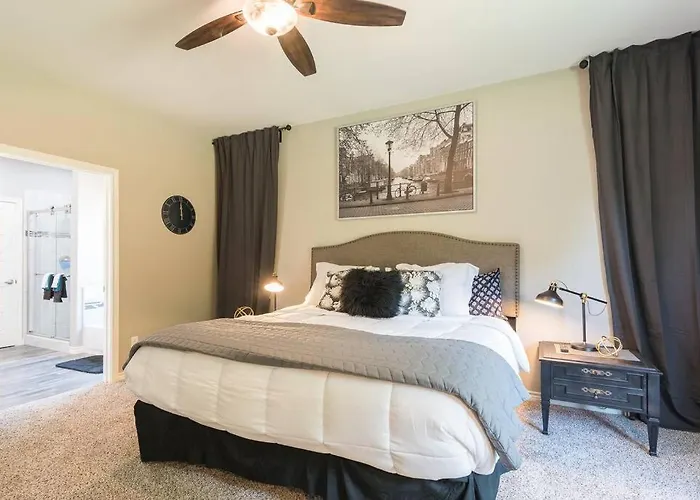 Marvelous 3 Bed 2Bath By Bishop Arts Downtown